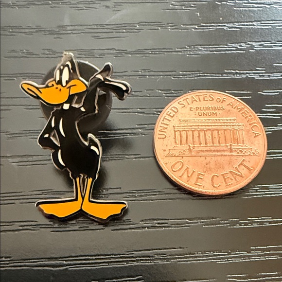 Warner Bros. Black and Gold Cartoon Bird Pin - Picture 2 of 3